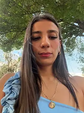 Snapshot of -juicy_ chatting on May 7, 2026, 10:37 pm -juicy online show from May 7, 2026, 10:37 pm