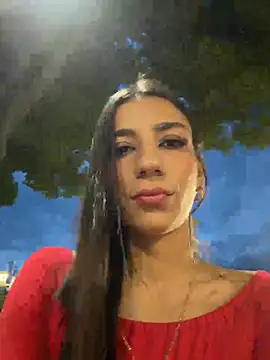 Snapshot of -juicy_ chatting on May 21, 2026, 11:23 pm -juicy online show from May 21, 2026, 11:23 pm