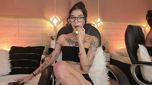 Snapshot of aa_lunit chatting on January 16, 2026, 2:54 pm aa lunit online show from January 16, 2026, 2:54 pm