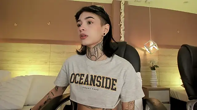 Snapshot of aa_lunit chatting on February 27, 2026, 2:28 pm aa lunit online show from February 27, 2026, 2:28 pm