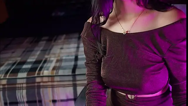 NidhiChandra online show from September 15, 2025, 5:40 am