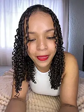 Snapshot of Yasmin777_ chatting on September 18, 2025, 9:06 pm Yasmin777 online show from September 18, 2025, 9:06 pm