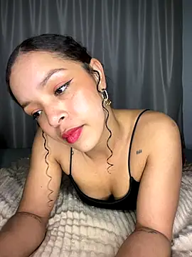 Snapshot of Yasmin777_ chatting on September 21, 2025, 1:07 am Yasmin777 online show from September 21, 2025, 1:07 am