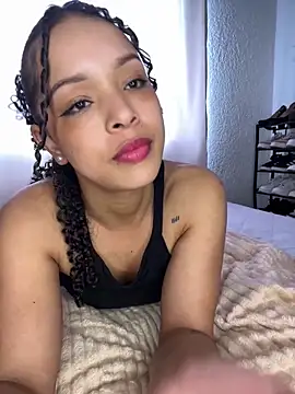 Snapshot of Yasmin777_ chatting on September 24, 2025, 6:33 pm Yasmin777 online show from September 24, 2025, 6:33 pm