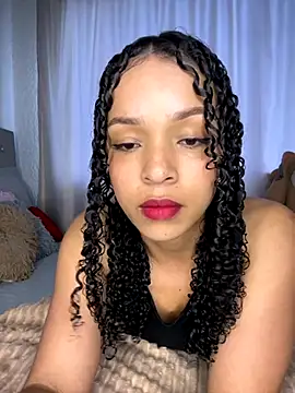 Snapshot of Yasmin777_ chatting on November 2, 2025, 10:12 pm Yasmin777 online show from November 2, 2025, 10:12 pm