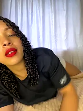 Snapshot of Yasmin777_ chatting on November 7, 2025, 8:42 pm Yasmin777 online show from November 7, 2025, 8:42 pm