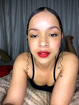 Snapshot of Yasmin777_ chatting on November 8, 2025, 11:03 pm Yasmin777 online show from November 8, 2025, 11:03 pm