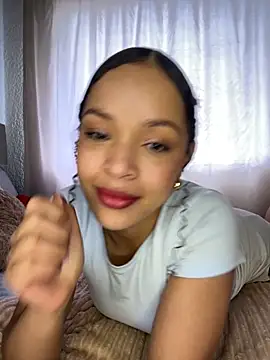 Snapshot of Yasmin777_ chatting on November 14, 2025, 4:38 pm Yasmin777 online show from November 14, 2025, 4:38 pm