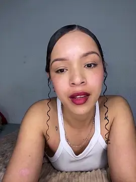 Snapshot of Yasmin777_ chatting on January 6, 2026, 1:20 am Yasmin777 online show from January 6, 2026, 1:20 am