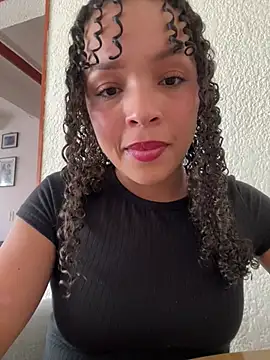 Snapshot of Yasmin777_ chatting on February 12, 2026, 7:42 pm Yasmin777 online show from February 12, 2026, 7:42 pm