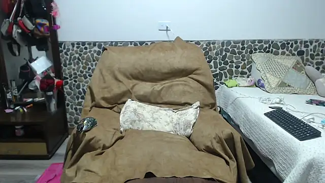 Miilu74 online show from February 21, 2026, 3:29 am