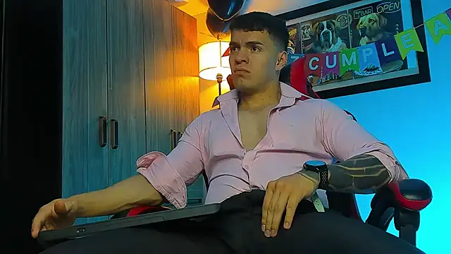 ALPHA DOMINUS  online show from November 24, 2025, 3:17 am