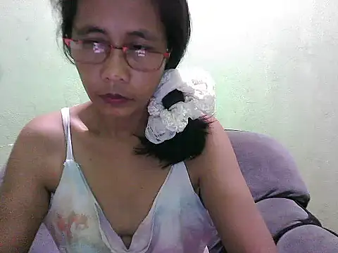 Snapshot of HotLadyPinay32 chatting on February 7, 2026, 6:22 pm HotLadyPinay32 online show from February 7, 2026, 6:22 pm