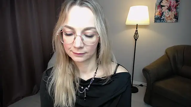 Ava Elior online show from November 12, 2025, 11:10 am