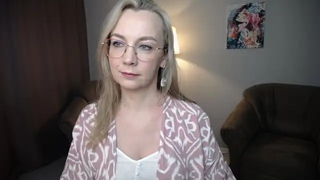 Ava Elior online show from May 26, 2026, 11:06 am