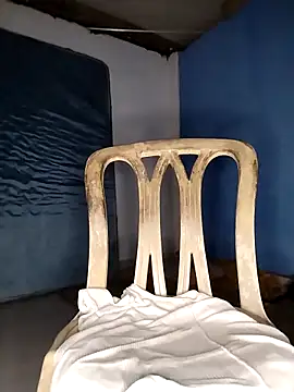 Snapshot of Kesurra chatting on February 15, 2026, 11:08 am Kesurra online show from February 15, 2026, 11:08 am