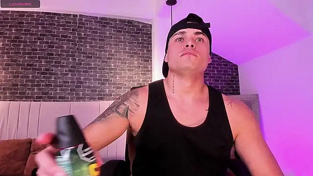 connorsmiith online show from February 27, 2026, 7:47 pm