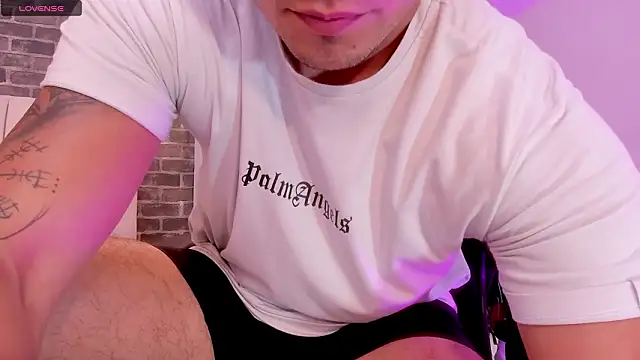 connorsmiith online show from March 5, 2026, 12:56 pm