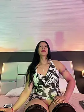 BellaFernandez   online show from September 26, 2025, 11:47 am