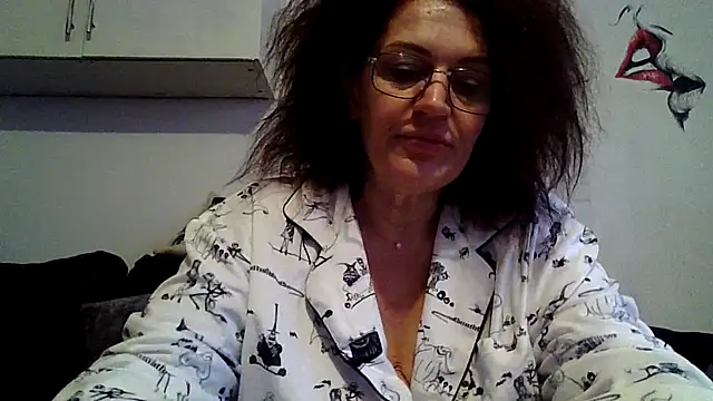 RubyyRosee online show from March 4, 2026, 1:28 pm