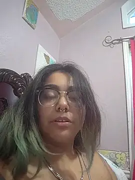 Lovelyrainn online show from October 27, 2025, 11:20 pm