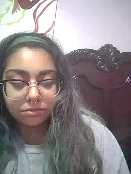 Lovelyrainn online show from November 2, 2025, 12:29 pm