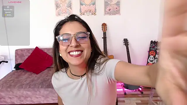 Susanahendrix online show from October 23, 2025, 6:17 pm