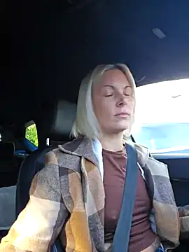 Sunny-Sin online show from October 1, 2025, 8:42 am