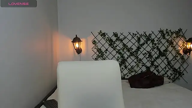 velvet  moon online show from February 7, 2026, 12:58 am