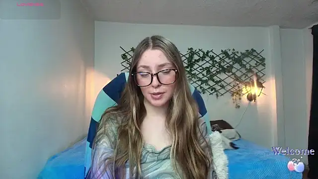 velvet  moon online show from April 7, 2026, 12:11 am