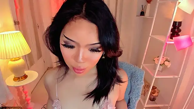 Snapshot of MS_LUNA chatting on February 12, 2026, 12:27 am MS LUNA online show from February 12, 2026, 12:27 am