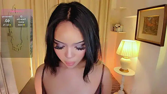 Snapshot of MS_LUNA chatting on March 31, 2026, 10:43 pm MS LUNA online show from March 31, 2026, 10:43 pm