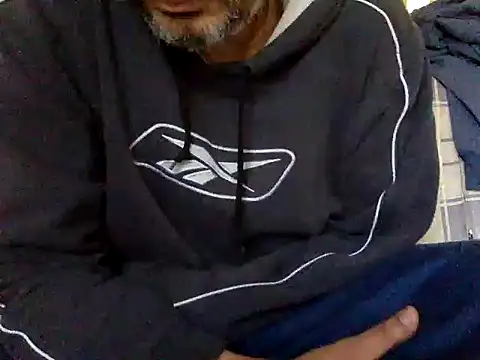 Snapshot of CaiBull chatting on January 18, 2026, 8:29 am CaiBull online show from January 18, 2026, 8:29 am