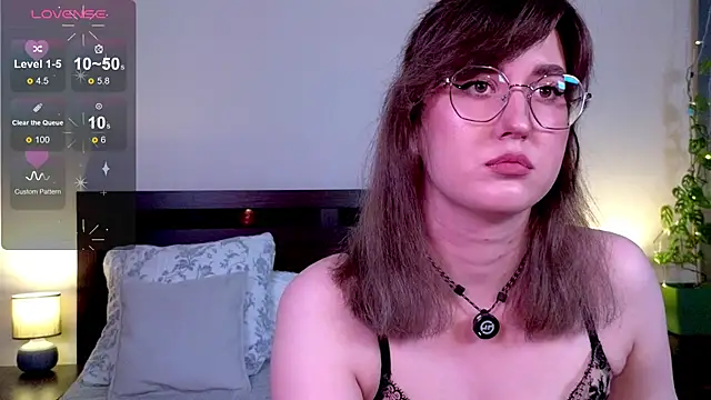 Snapshot of _AlexaFlowers_ chatting on July 3, 2026, 11:16 am AlexaFlowers online show from July 3, 2026, 11:16 am