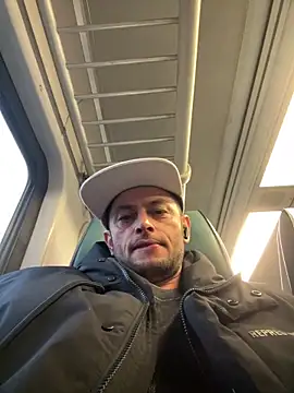 Carlosmauricio123 online show from March 8, 2026, 12:53 pm