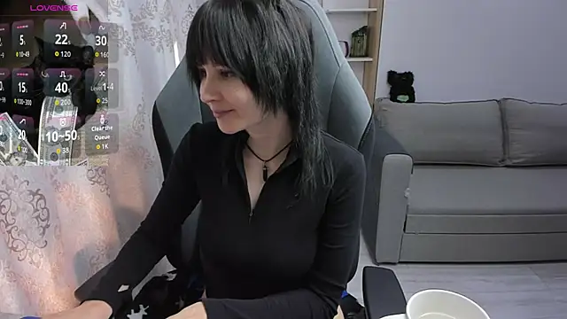 MistyDark online show from April 10, 2026, 10:31 am