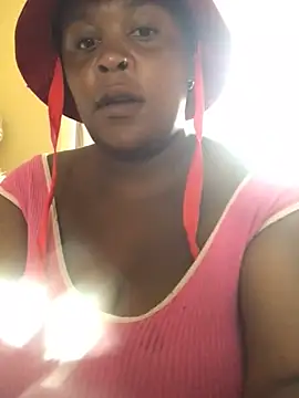 KINKYBOOTI22 online show from March 25, 2026, 9:04 am