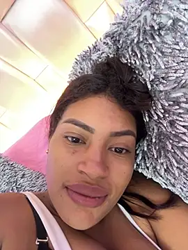 AmberMoss1 online show from October 6, 2025, 7:44 pm