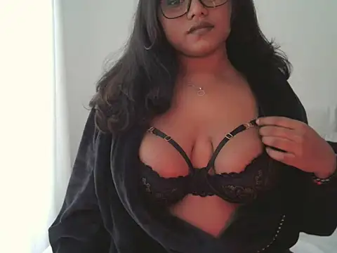 Snapshot of DirtyChaiLatte chatting on October 6, 2025, 2:25 pm DirtyChaiLatte online show from October 6, 2025, 2:25 pm