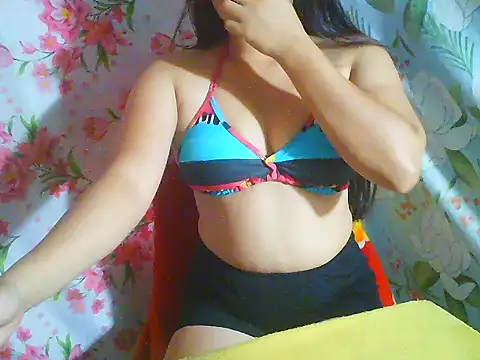 Katie Winslet online show from February 12, 2026, 12:27 am