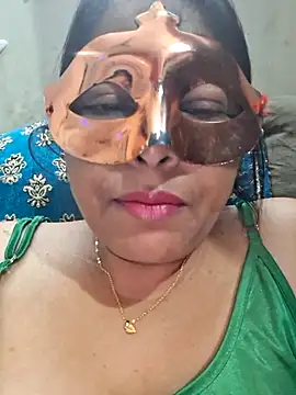 SIMIHOT online show from October 6, 2025, 3:42 pm