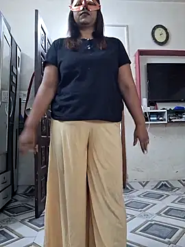 SIMIHOT online show from December 18, 2025, 8:20 am