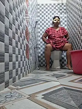 Snapshot of SIMIHOT chatting on February 1, 2026, 7:40 am SIMIHOT online show from February 1, 2026, 7:40 am