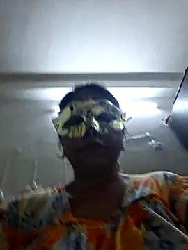 SIMIHOT online show from May 21, 2026, 3:41 pm