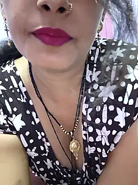 Snapshot of Sonalihot_ chatting on April 26, 2026, 7:06 am Sonalihot online show from April 26, 2026, 7:06 am