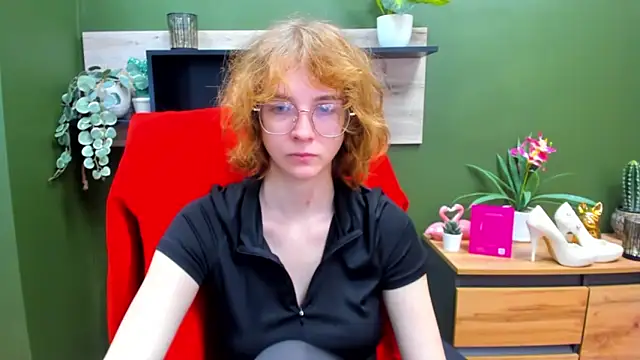 juicyPenny online show from November 4, 2025, 7:29 am