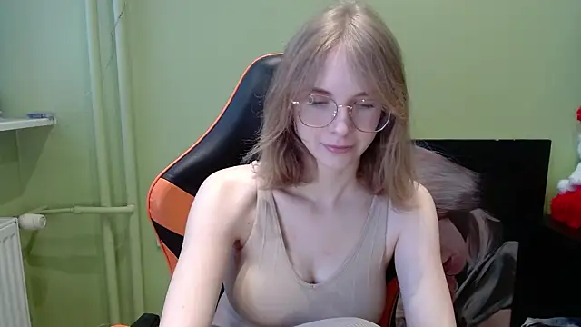 juicyPenny online show from February 22, 2026, 8:35 am