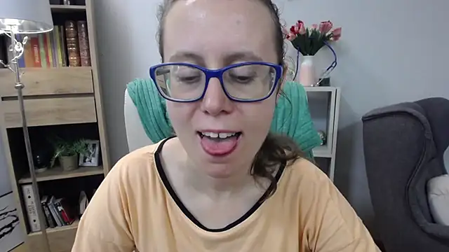sweetxLizzy online show from May 22, 2026, 4:30 am