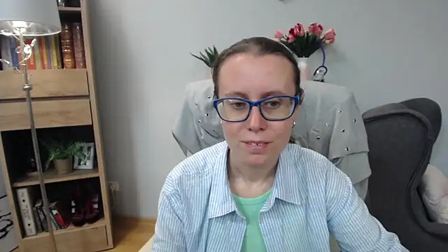 Snapshot of sweetxLizzy chatting on June 11, 2026, 4:43 am sweetxLizzy online show from June 11, 2026, 4:43 am