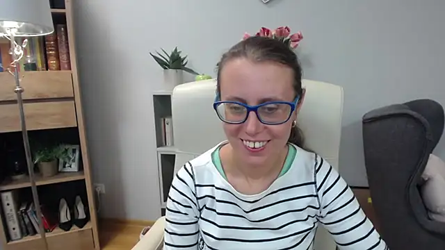 Snapshot of sweetxLizzy chatting on July 15, 2026, 4:51 am sweetxLizzy online show from July 15, 2026, 4:51 am